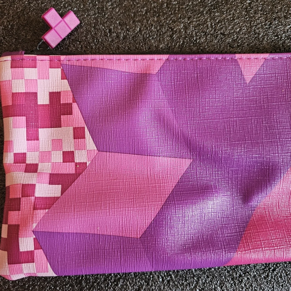 Brand New Never Used Beautiful Ipsy Makeup Bag